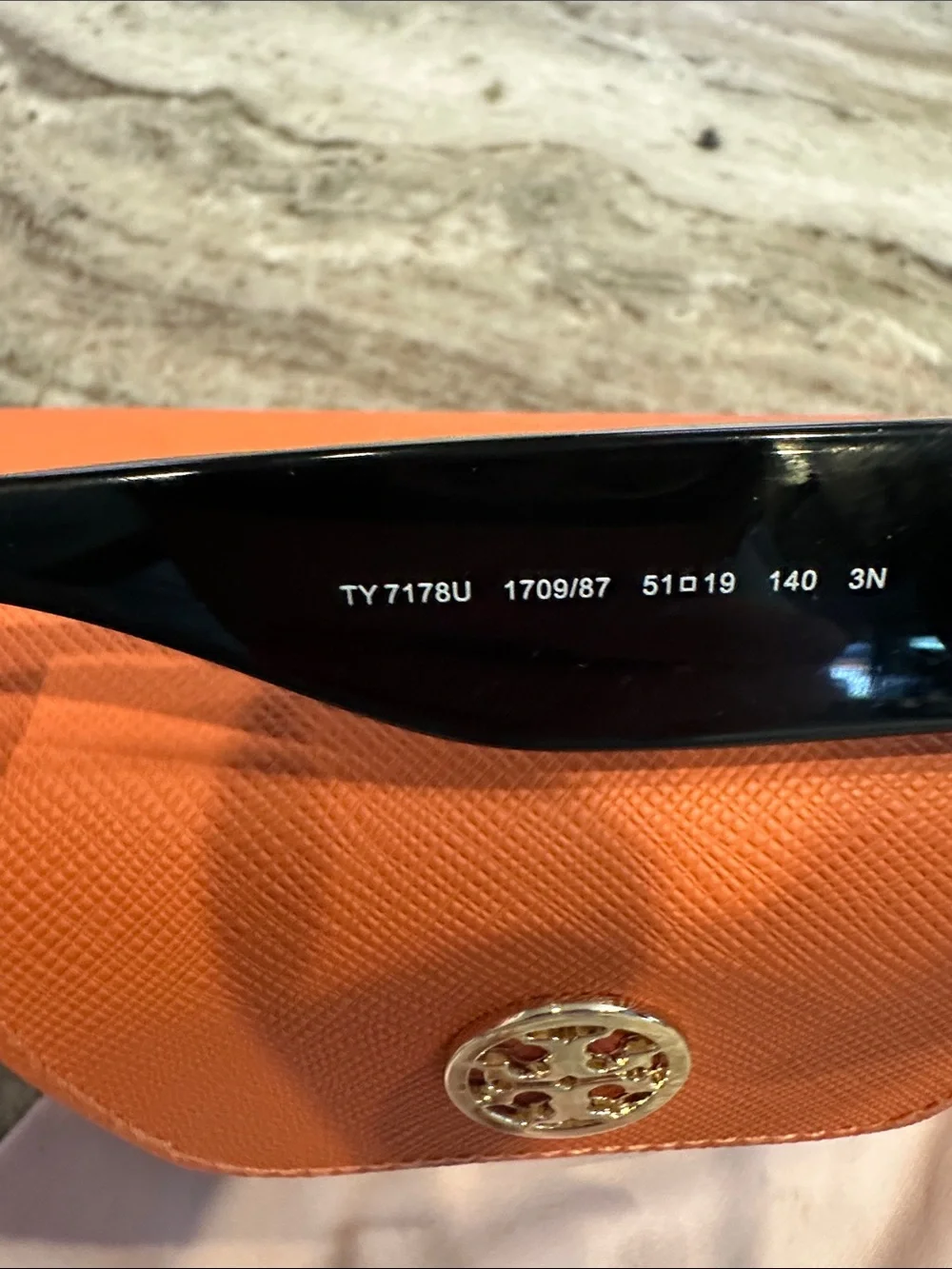 Tory Burch Kira Black Cat Eye Sunglasses w/ Case & Cloth